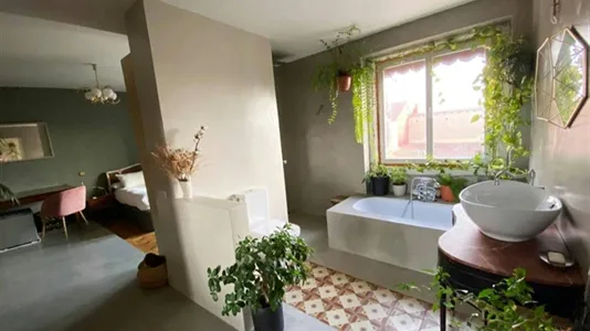 Rooms in Madrid Centro - photo 1