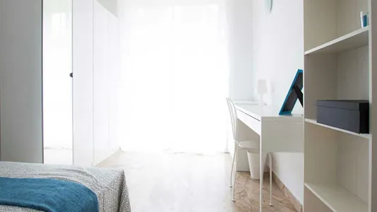 Rooms in Milano Zona 8 - Fiera, Gallaratese, Quarto Oggiaro - photo 4