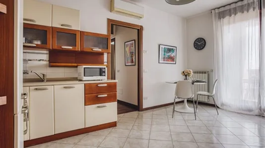 Rooms in Milano Zona 8 - Fiera, Gallaratese, Quarto Oggiaro - photo 5