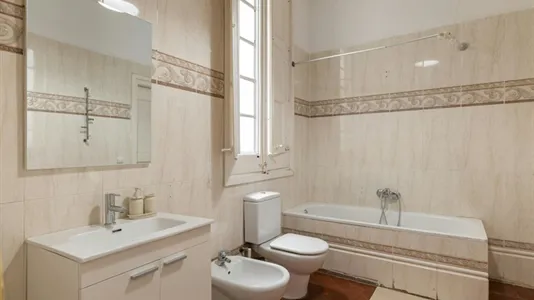 Rooms in Barcelona Ciutat Vella - photo 6