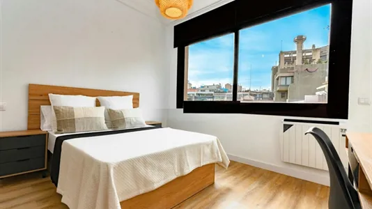 Rooms in Barcelona Eixample - photo 3