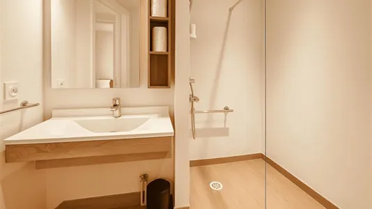 Apartments in Nanterre - photo 2