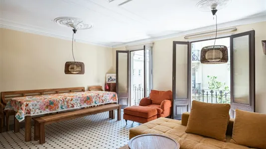 Apartments in Barcelona Ciutat Vella - photo 2