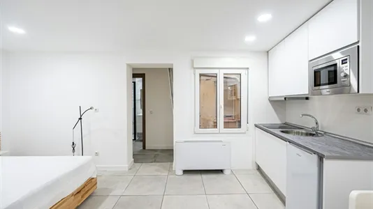 Rooms in Madrid Centro - photo 3