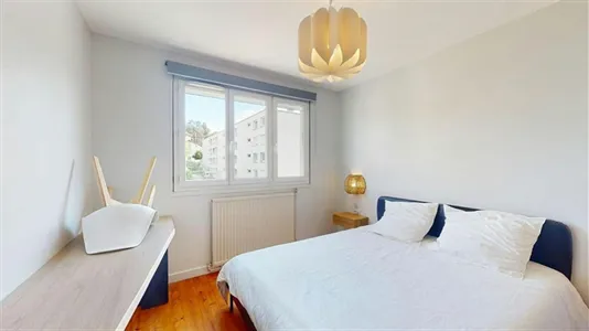 Rooms in Saint-Étienne - photo 2