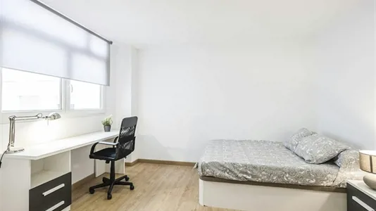 Rooms in Valencia Ciutat Vella - photo 2
