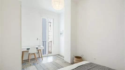 Rooms in Valencia L'Eixample - photo 1