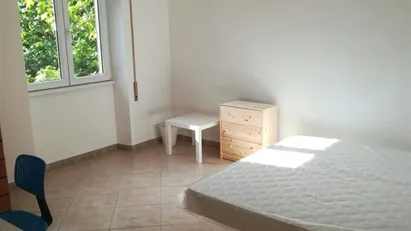 Room for rent in Roma Municipio III – Monte Sacro, Rome