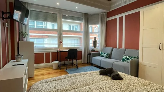 Rooms in Bilbao - photo 2