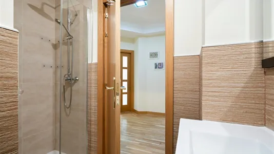 Rooms in Madrid Salamanca - photo 10