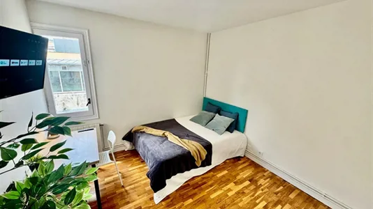 Rooms in Barcelona Ciutat Vella - photo 1