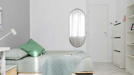 Rooms in Milano Zona 5 - Vigentino, Chiaravalle, Gratosoglio - photo 3