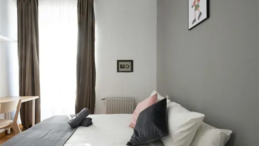 Rooms in Madrid Centro - photo 5