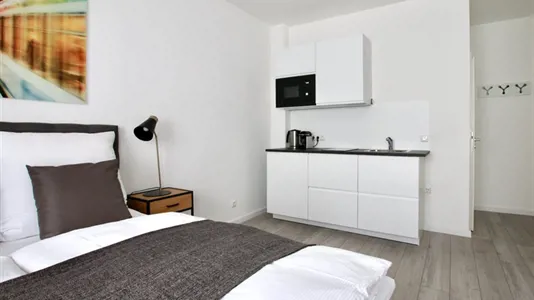 Apartments in Cologne Innenstadt - photo 3