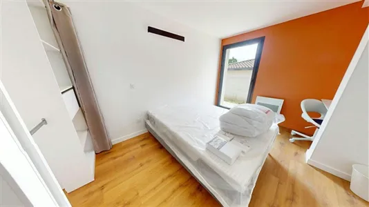 Rooms in Lyon - photo 2