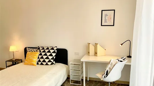 Rooms in Florence - photo 2