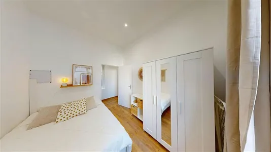 Rooms in Lyon - photo 2