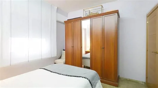 Rooms in Barcelona Eixample - photo 3