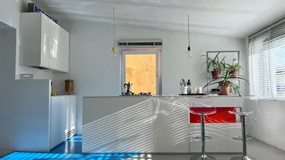Apartment for rent in Roma Municipio VII – Appio-Latino/Tuscolano/Cinecittà, Rome
