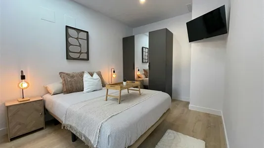 Rooms in El Prat de Llobregat - photo 1