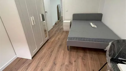 Room for rent in Badalona, Cataluña