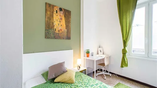 Rooms in Milano Zona 8 - Fiera, Gallaratese, Quarto Oggiaro - photo 2