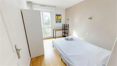 Room for rent in Dijon, Bourgogne-Franche-Comté