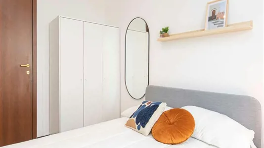 Rooms in Milano Zona 2 - Stazione Centrale, Gorla, Turro, Greco, Crescenzago - photo 1