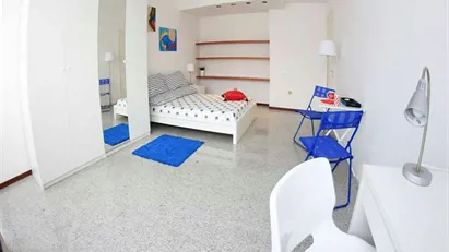 Room for rent in Milano Zona 7 - Baggio, De Angeli, San Siro, Milan