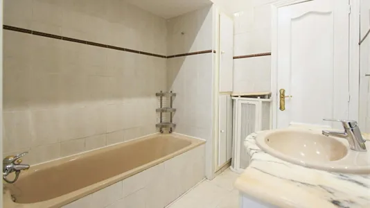 Rooms in Madrid Retiro - photo 9