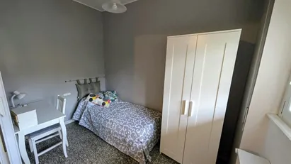 Room for rent in Milano Zona 8 - Fiera, Gallaratese, Quarto Oggiaro, Milan