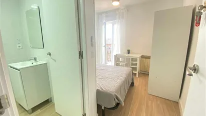 Room for rent in Adaro, Comunidad de Madrid