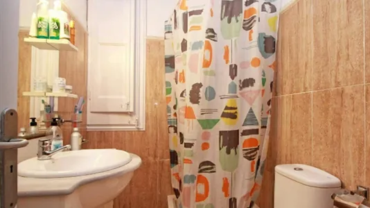 Rooms in Barcelona Eixample - photo 8