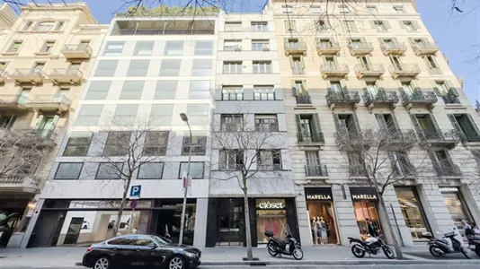 Rooms in Barcelona Eixample - photo 10