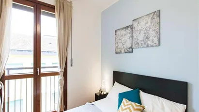 Room for rent in Milano Zona 5 - Vigentino, Chiaravalle, Gratosoglio, Milan