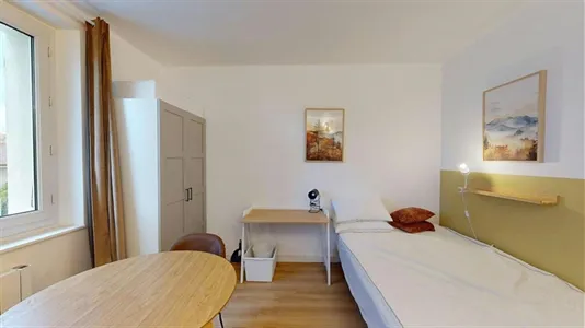 Rooms in Saint-Julien-en-Genevois - photo 4