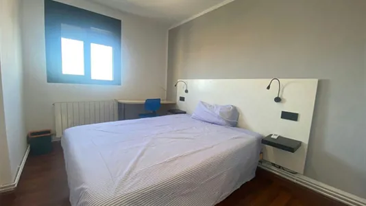 Rooms in Badia del Vallès - photo 1