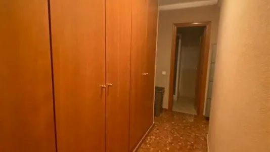 Rooms in Valencia Extramurs - photo 9