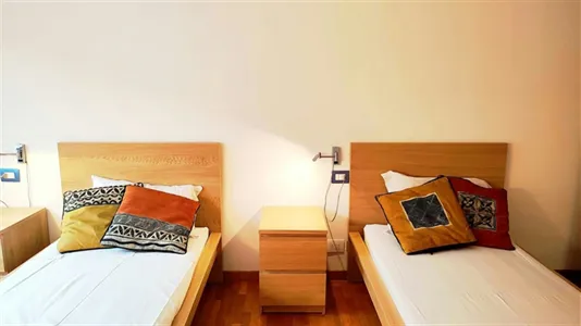 Apartments in Milano Zona 8 - Fiera, Gallaratese, Quarto Oggiaro - photo 2