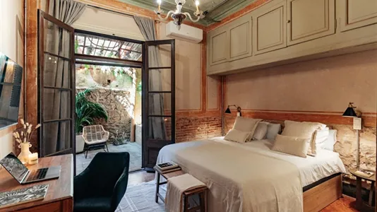 Rooms in Barcelona Eixample - photo 1