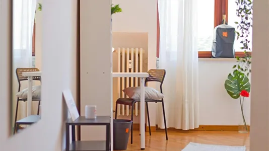 Rooms in Lecco - photo 5