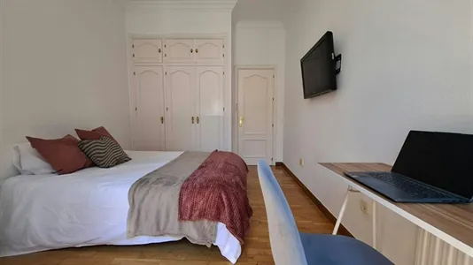 Rooms in Madrid Centro - photo 1