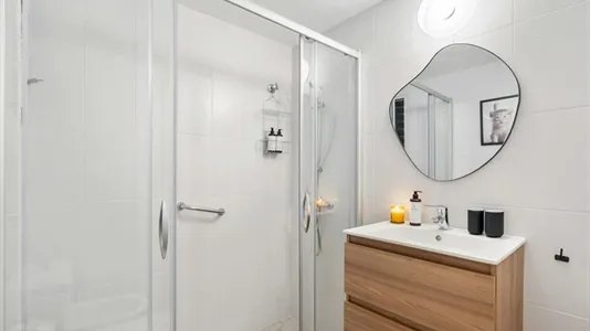 Rooms in Barcelona Eixample - photo 8