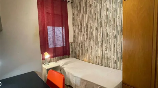 Rooms in Barcelona Eixample - photo 2