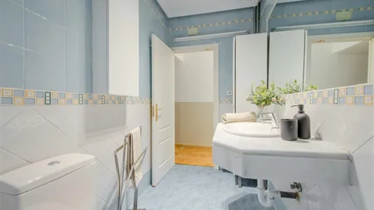 Rooms in Madrid Retiro - photo 7