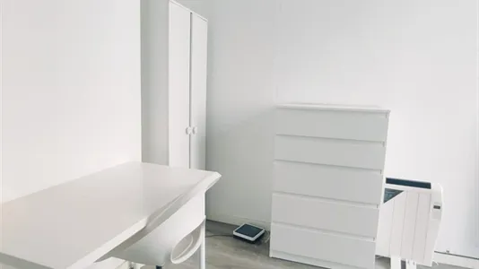 Rooms in Barcelona Ciutat Vella - photo 6