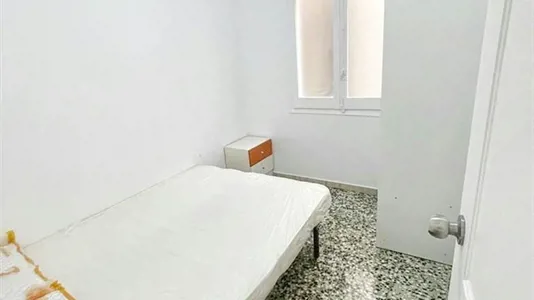 Rooms in Badalona - photo 2