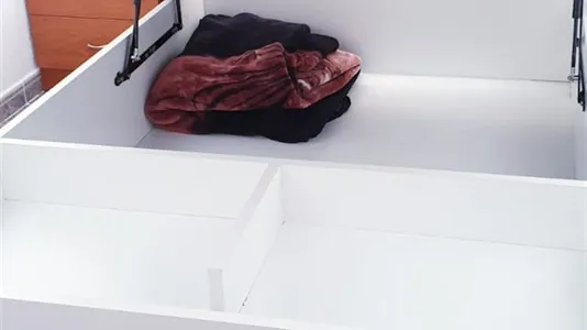 Rooms in El Prat de Llobregat - photo 4