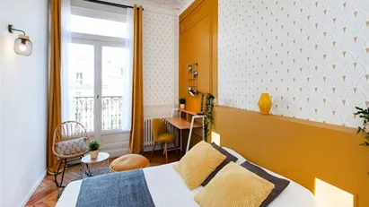 Room for rent in Paris 17ème arrondissement, Paris