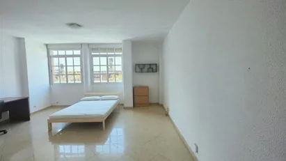 Room for rent in Los Bermejales, Andalucía